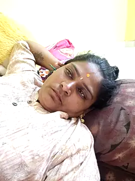 madavi123 online show from September 10, 2025, 8:24 am