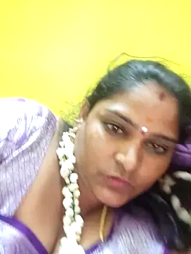 madavi123 online show from September 18, 2025, 4:32 pm