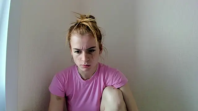 stacey  doll online show from September 10, 2025, 2:43 am