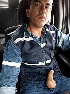 Blackaxes online show from April 22, 2026, 9:43 pm