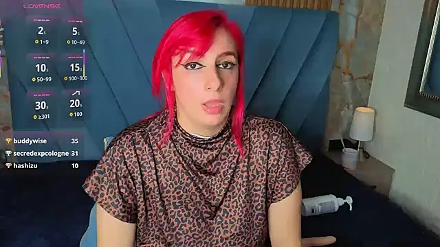 angel  red  online show from November 30, 2025, 1:34 pm