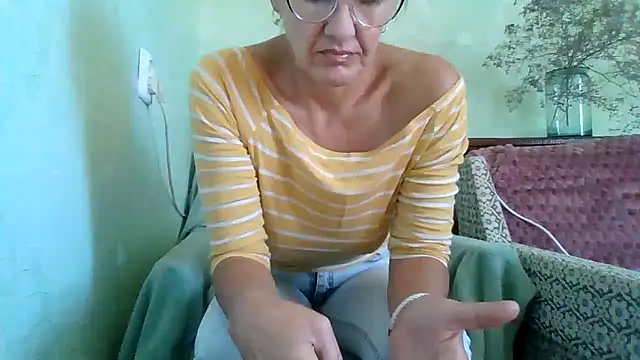 TianaQLove online show from September 26, 2025, 9:16 am