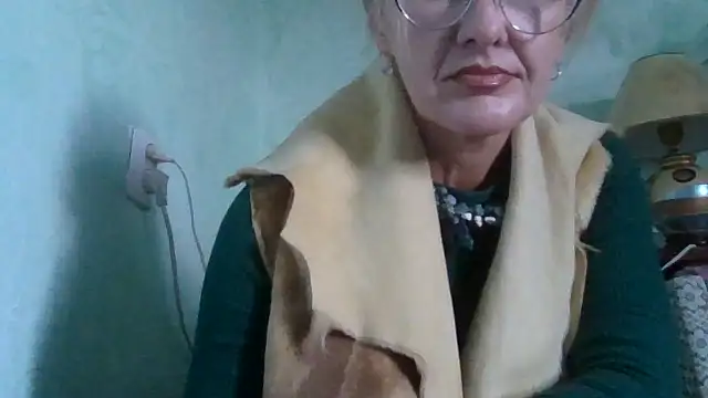 TianaQLove online show from October 5, 2025, 1:46 pm