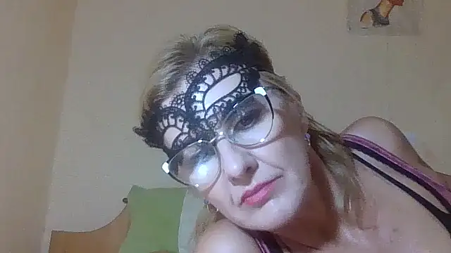 TianaQLove online show from September 18, 2025, 11:46 am