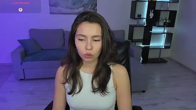 Snapshot of LounaDivine chatting on December 1, 2025, 5:52 am LounaDivine online show from December 1, 2025, 5:52 am