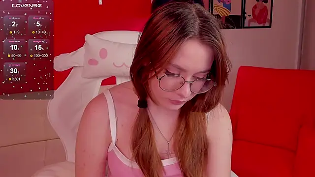 Snapshot of LanaAirlie chatting on October 16, 2025, 10:12 am LanaAirlie online show from October 16, 2025, 10:12 am