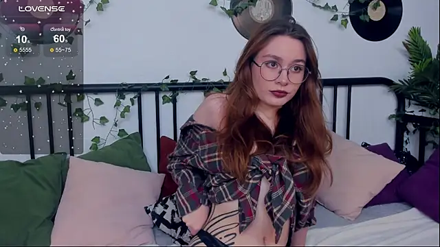 Snapshot of LanaAirlie chatting on October 12, 2025, 10:05 am LanaAirlie online show from October 12, 2025, 10:05 am