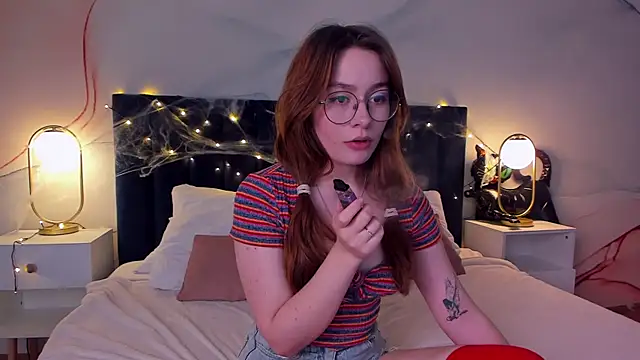 Snapshot of LanaAirlie chatting on October 29, 2025, 10:14 am LanaAirlie online show from October 29, 2025, 10:14 am