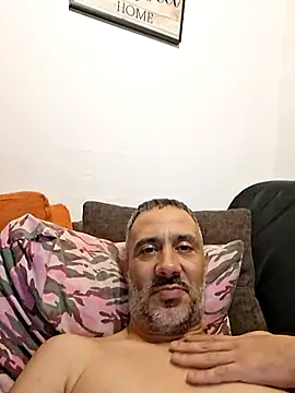 Snapshot of Ramon42aleman chatting on October 10, 2025, 9:48 pm Ramon42aleman online show from October 10, 2025, 9:48 pm