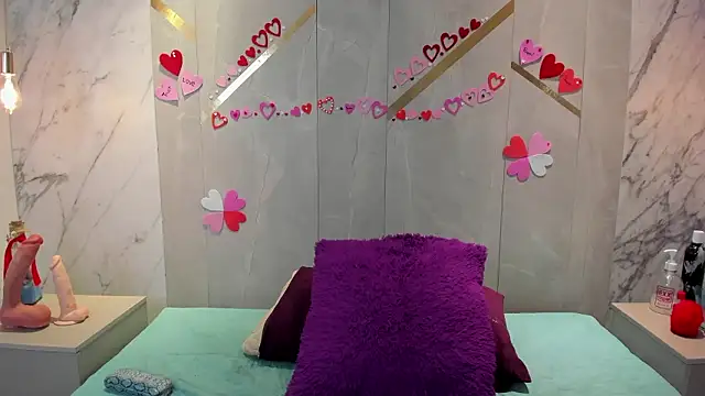 IsisNoir online show from March 18, 2026, 12:41 pm