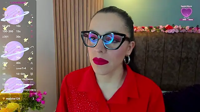 Snapshot of IsisNoir chatting on April 28, 2026, 1:04 pm IsisNoir online show from April 28, 2026, 1:04 pm