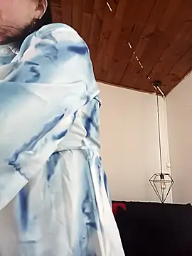 D Martii online show from October 27, 2025, 1:23 pm