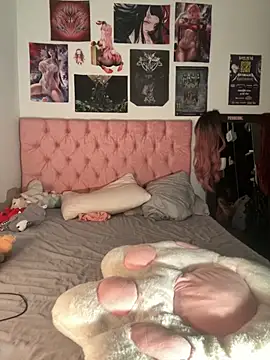  maki   online show from November 8, 2025, 2:26 am