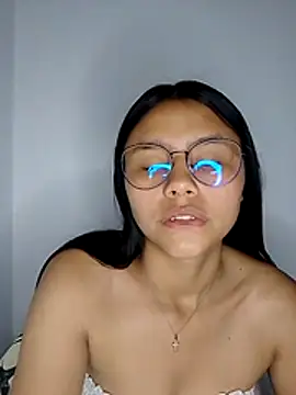 SofieLove 01 online show from February 7, 2026, 8:11 am