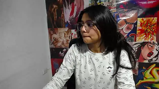 SofieLove 01 online show from November 4, 2025, 7:12 am