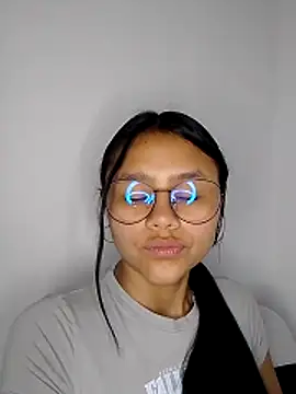 SofieLove 01 online show from February 14, 2026, 8:25 am