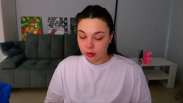 Snapshot of queenofthesense_ chatting on March 3, 2026, 6:31 am queenofthesense online show from March 3, 2026, 6:31 am