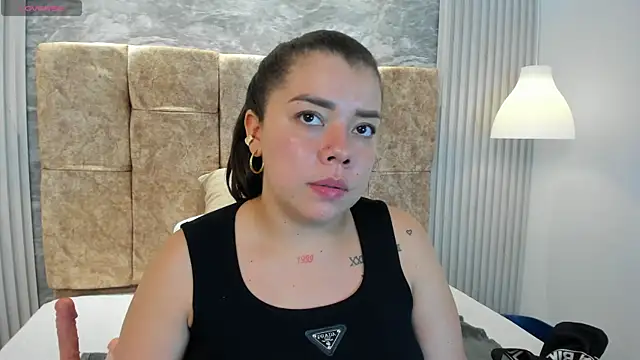 leilapons online show from October 24, 2025, 7:24 pm