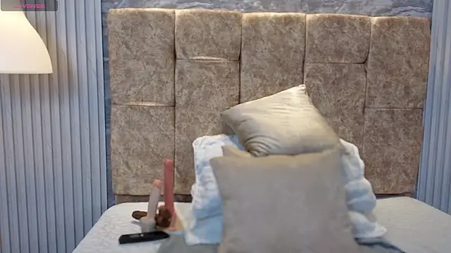 leilapons online show from February 20, 2026, 6:21 pm