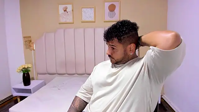 michael hill1 online show from December 1, 2025, 7:48 pm