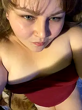 BeckiXrose online show from November 24, 2025, 8:31 pm