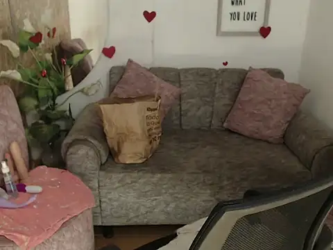 laleska montenegro online show from November 29, 2025, 4:01 am