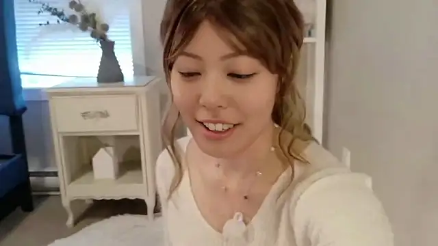 Nana with online show from March 23, 2026, 5:02 pm