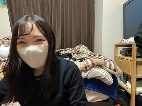 yuu-chan  online show from November 30, 2025, 8:04 am