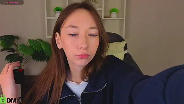 Miche1le Allenne online show from February 12, 2026, 1:05 am