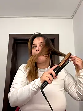 Kelly Bliss online show from September 26, 2025, 8:43 am
