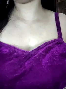 Snapshot of annanya01 chatting on October 8, 2025, 1:23 pm annanya01 online show from October 8, 2025, 1:23 pm