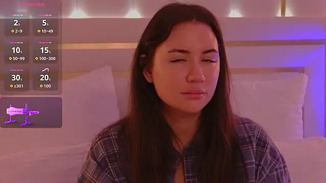 MeganStrain online show from October 27, 2025, 3:07 am