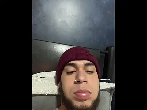 enzo vittale03  online show from February 23, 2026, 1:29 am