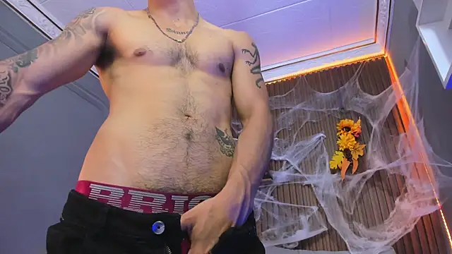 Snapshot of Leo_santoro chatting on October 12, 2025, 3:02 pm Leo santoro online show from October 12, 2025, 3:02 pm