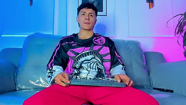 Leo santoro online show from March 30, 2026, 1:56 pm