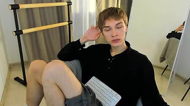 Snapshot of Blake_Rosse chatting on September 20, 2025, 5:18 pm Blake Rosse online show from September 20, 2025, 5:18 pm