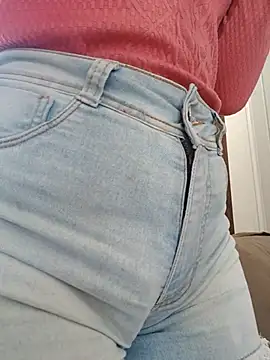 Snapshot of cicinha3657 chatting on June 25, 2026, 5:18 pm cicinha3657 online show from June 25, 2026, 5:18 pm