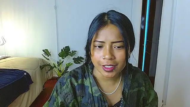 LilyCutee  online show from October 3, 2025, 7:15 pm