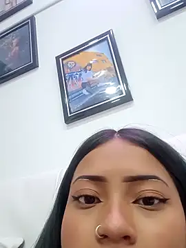 LilyCutee  online show from September 16, 2025, 7:04 pm