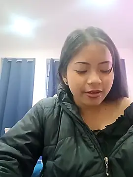 LilyCutee  online show from September 28, 2025, 4:36 pm