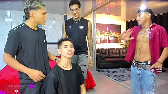 Bisexlifehot   online show from March 20, 2026, 11:17 pm