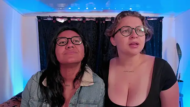 CrazyCakes  online show from April 10, 2026, 4:03 pm