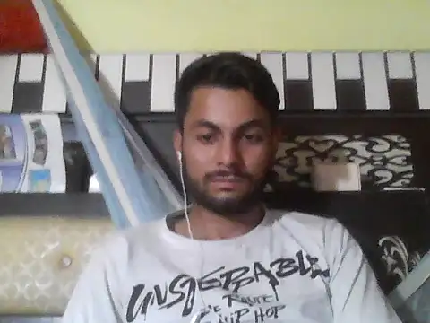 ursdreamperson online show from November 2, 2025, 7:13 am