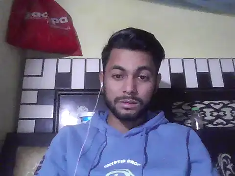 ursdreamperson online show from December 16, 2025, 4:06 am