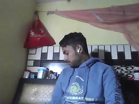 ursdreamperson online show from January 7, 2026, 5:23 am