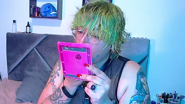 XxGreenGoodxX online show from January 17, 2026, 7:39 pm