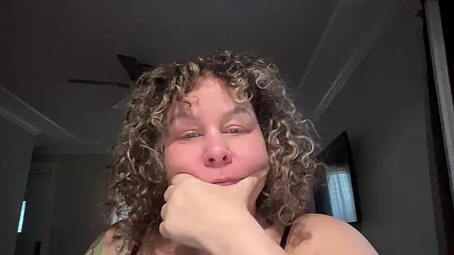 number1slut online show from November 12, 2025, 4:55 pm