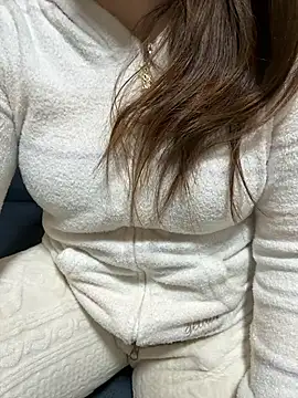 mayu06000 online show from February 8, 2026, 3:21 pm