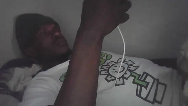 cuminsidebby online show from December 15, 2025, 9:09 pm