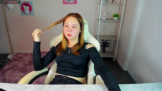 Lori Blossom online show from September 24, 2025, 8:32 am